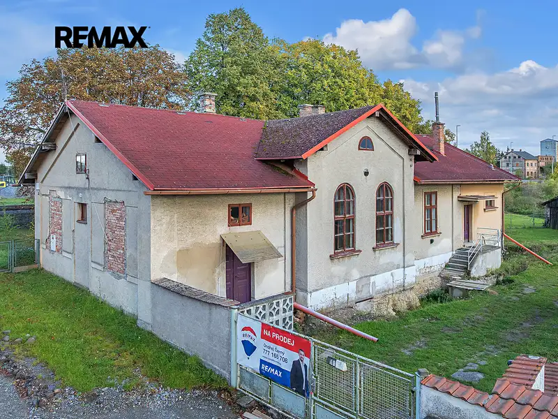 Prodej rodinného domu 370 m², pozemek 4375 m², Luštěnice – náhled fotky 2