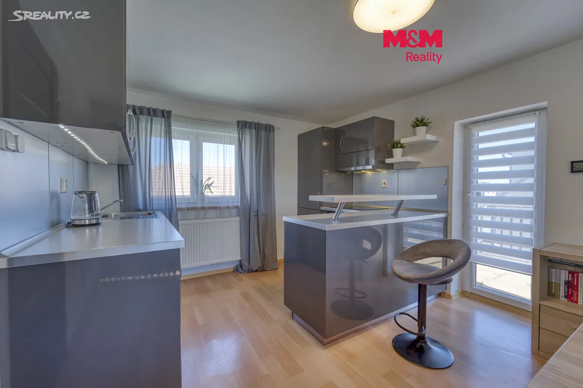Prodej rodinného domu 176 m², pozemek 554 m²