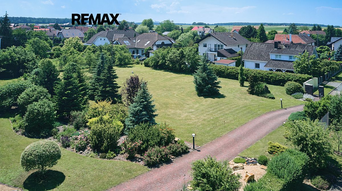 Prodej stavebního pozemku 1567 m² – fotografie 3