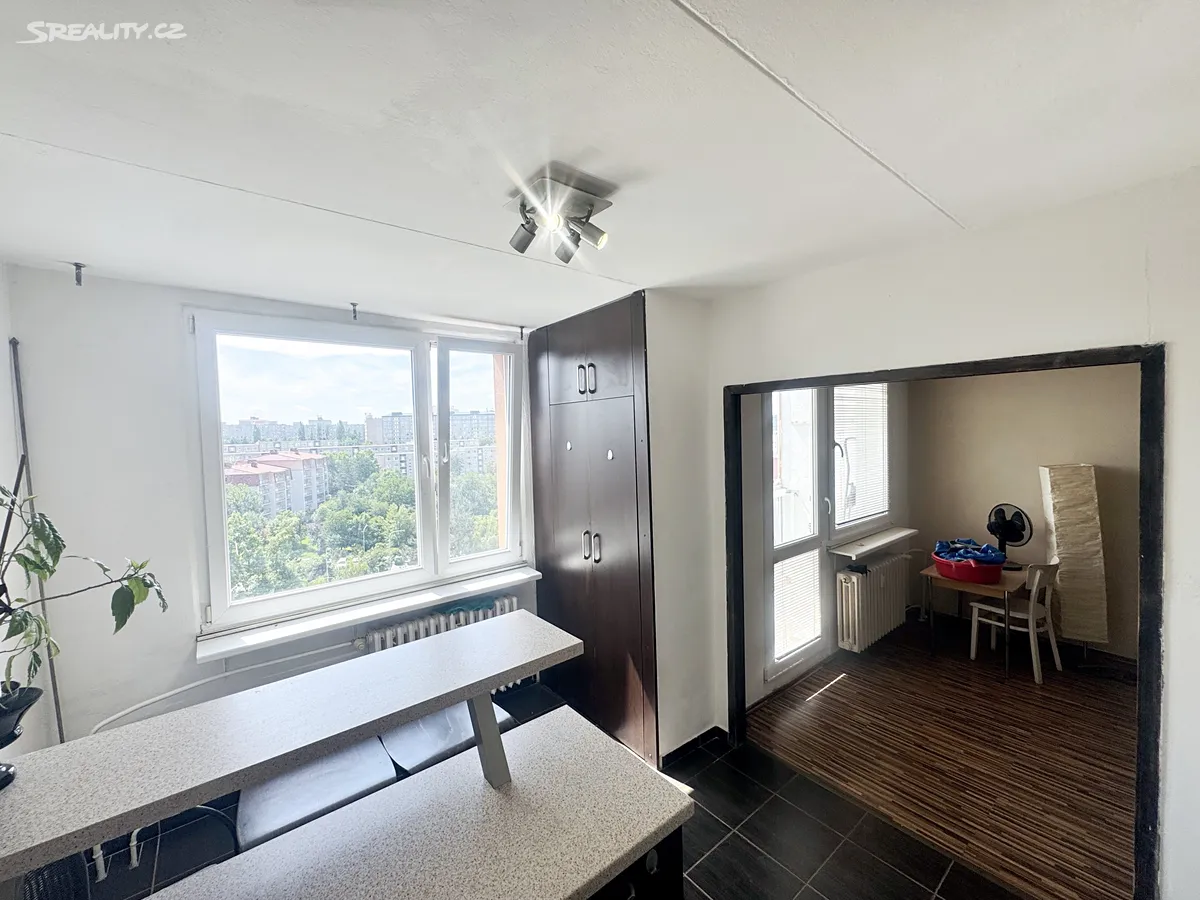 Prodej bytu 2+1 59 m² – pohled 2