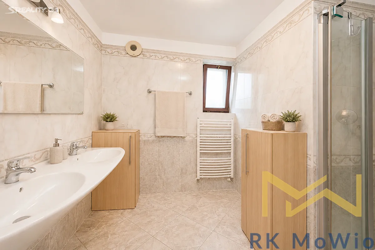 Pronájem rodinného domu 246 m², pozemek 649 m² – pohled 4