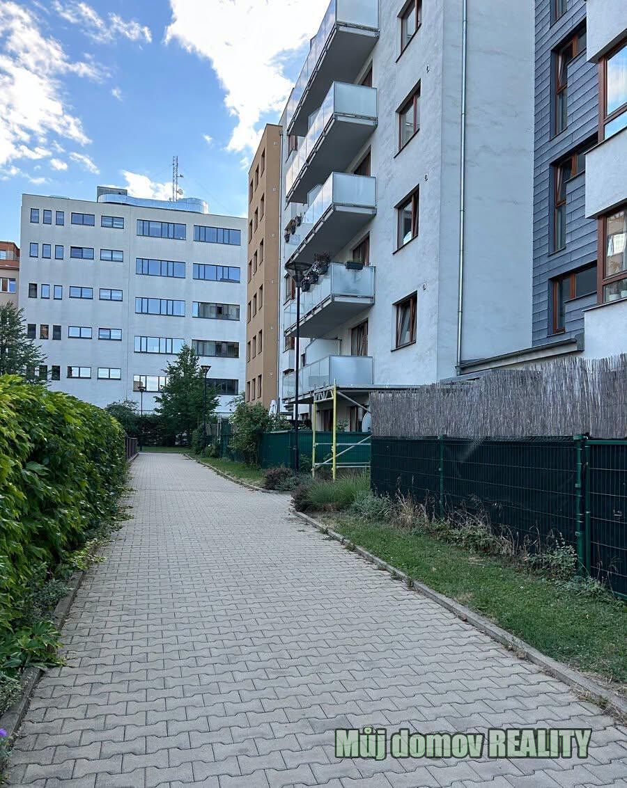 Pronájem bytu 1+kk 38 m²