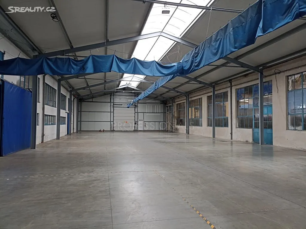 Pronájem skladového prostoru 2040 m², Praha