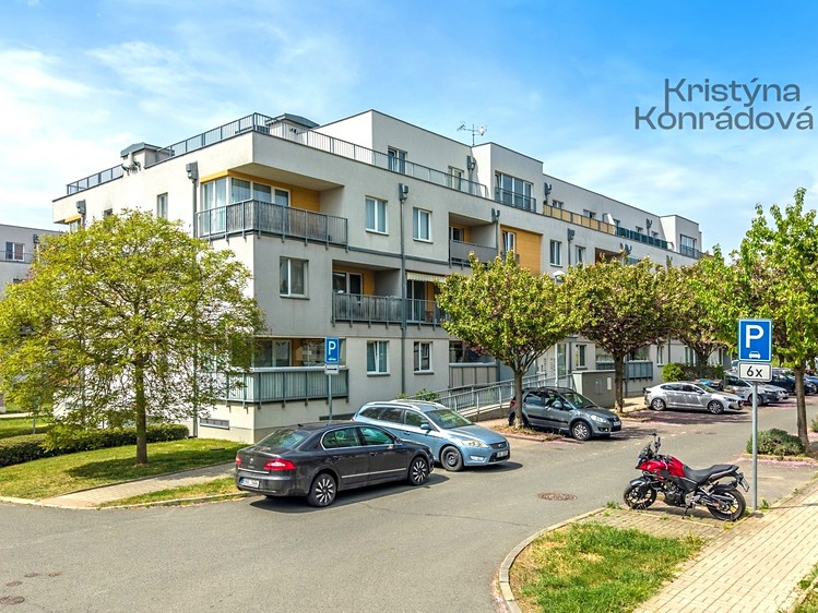 Prodej bytu 2+kk, 45 m² (1 z 21)