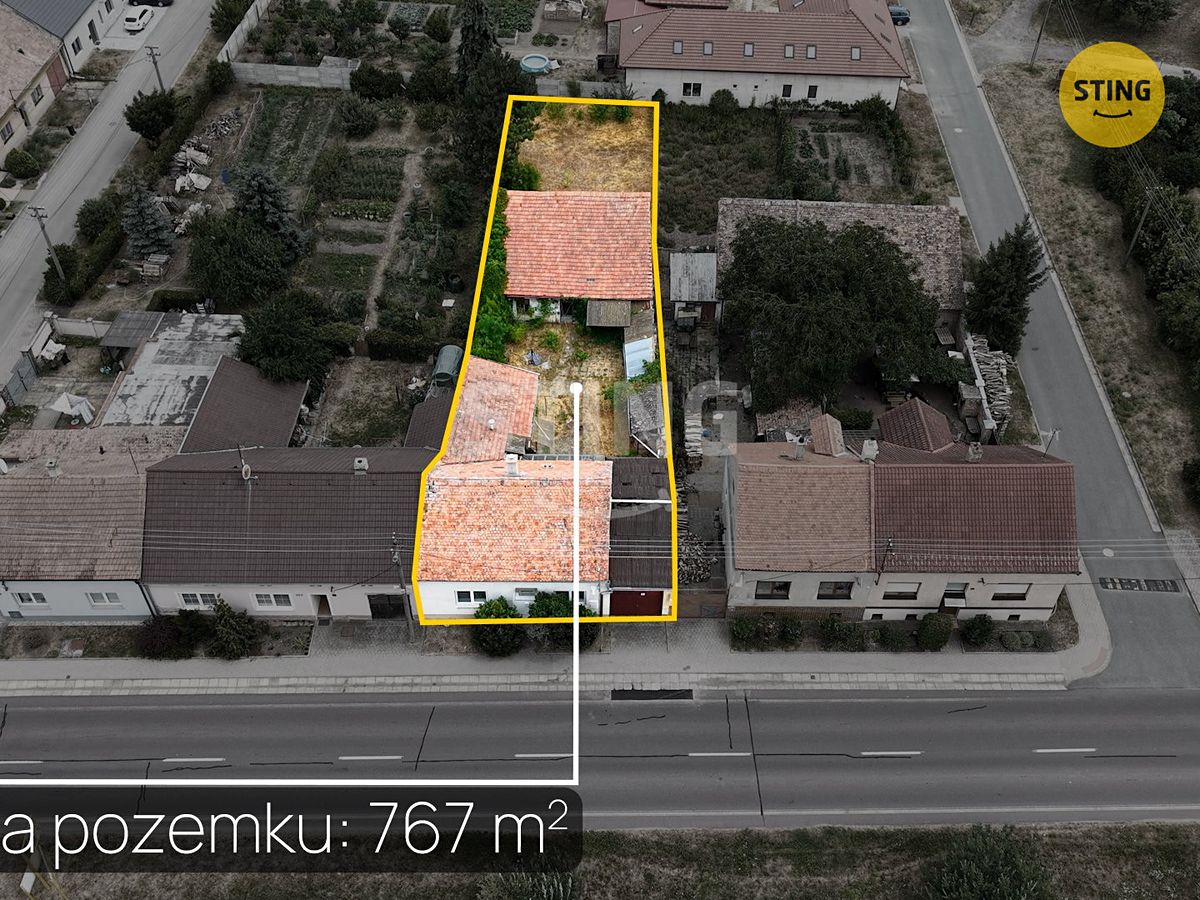 Prodej rodinného domu 138 m², pozemek 767 m² – fotografie 3