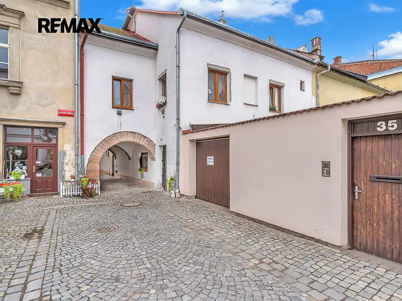 Prodej činžovního domu 420 m², Hostinné – náhled fotky 2