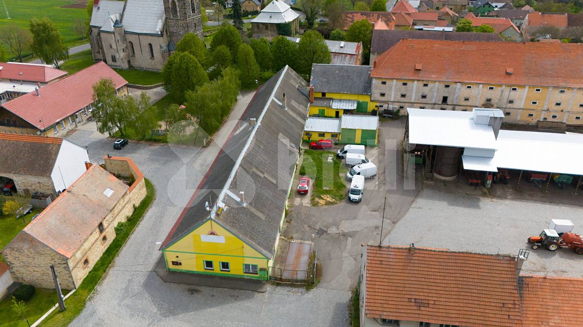 Prodej rodinného domu 890 m², pozemek 1877 m² – fotografie 5