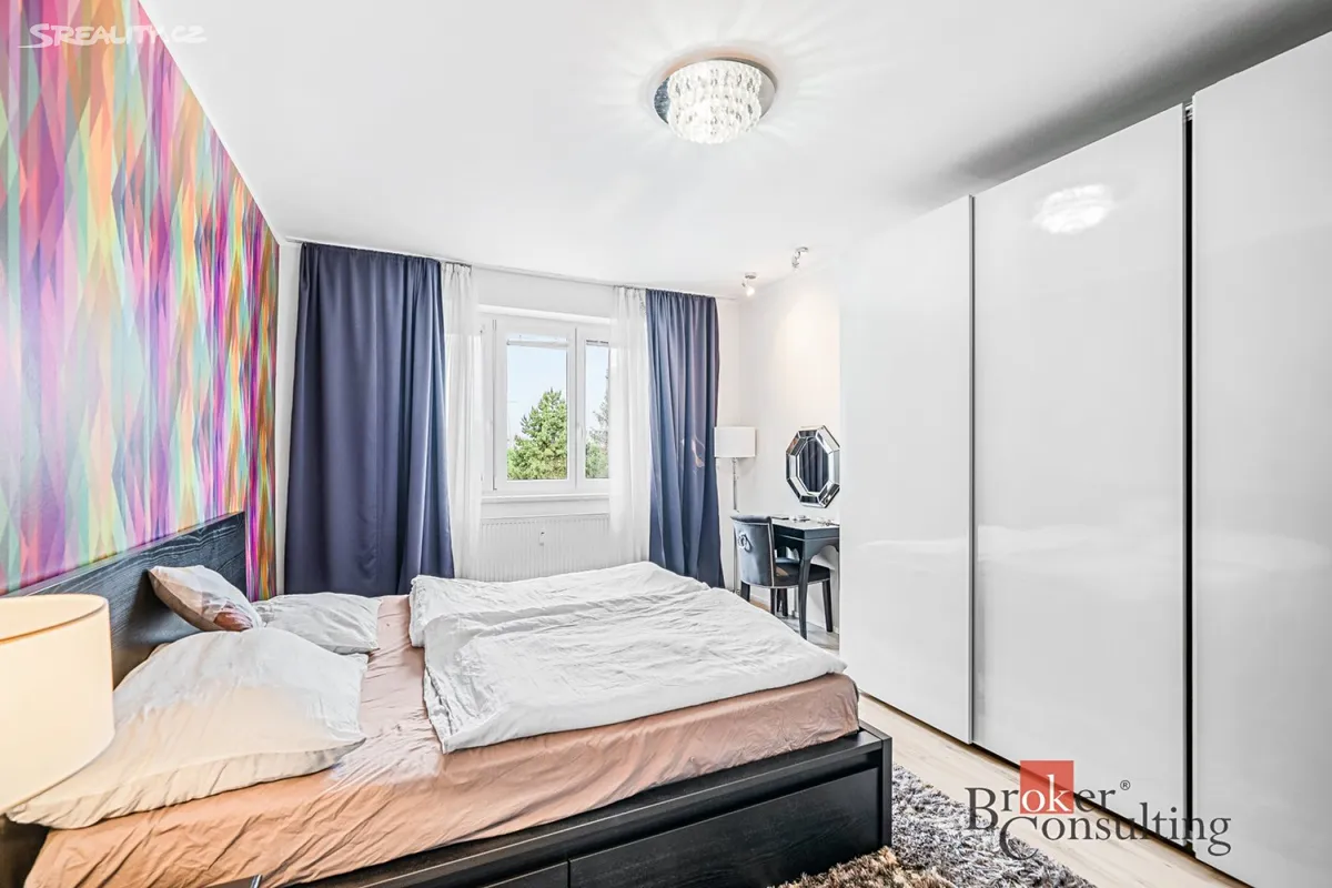 Pronájem bytu 3+kk 63 m² - Widok 3