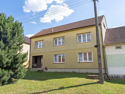 Prodej rodinného domu 258 m², pozemek 2226 m²