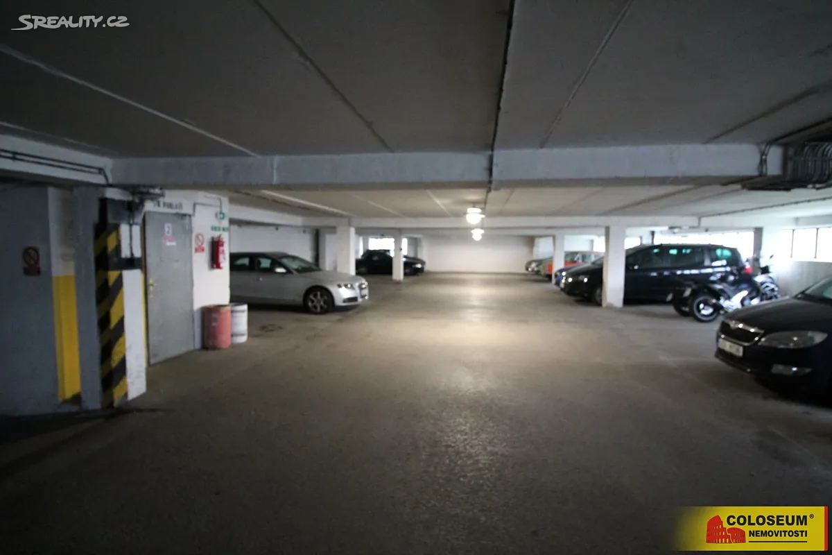 Prodej garážového stání 20 m² – pohled 6