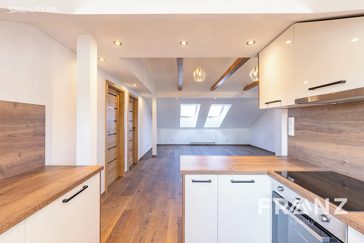 Pronájem bytu 3+kk 99 m² - Widok 6