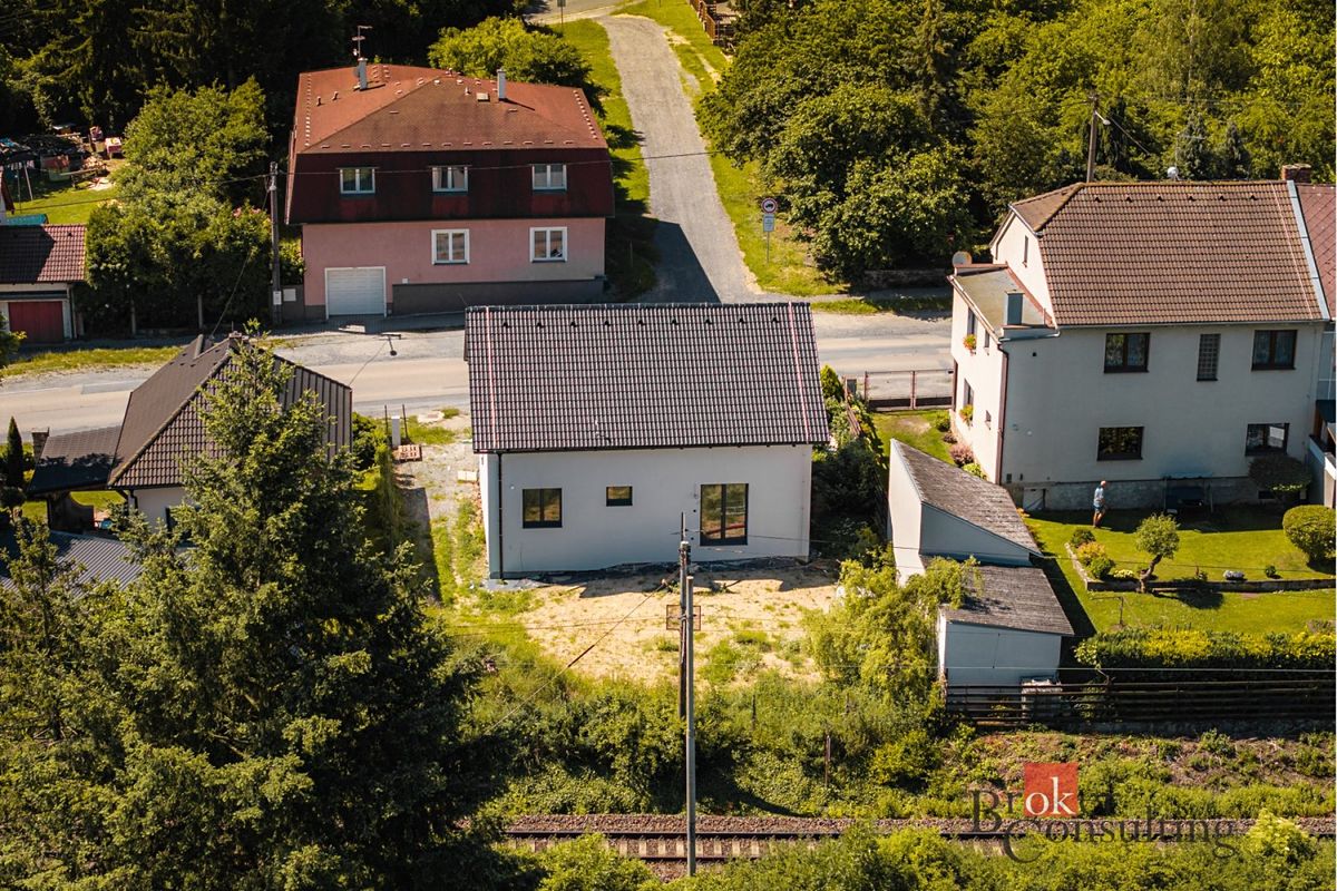 Prodej rodinného domu 146 m², pozemek 444 m² – fotografie 3