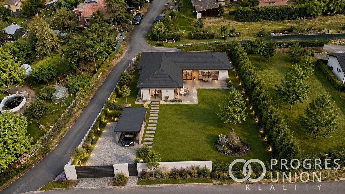 Prodej stavebního pozemku 488 m² – fotografie 5