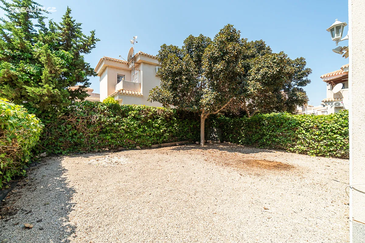 Prodej vily 98 m², pozemek 240 m² - Más