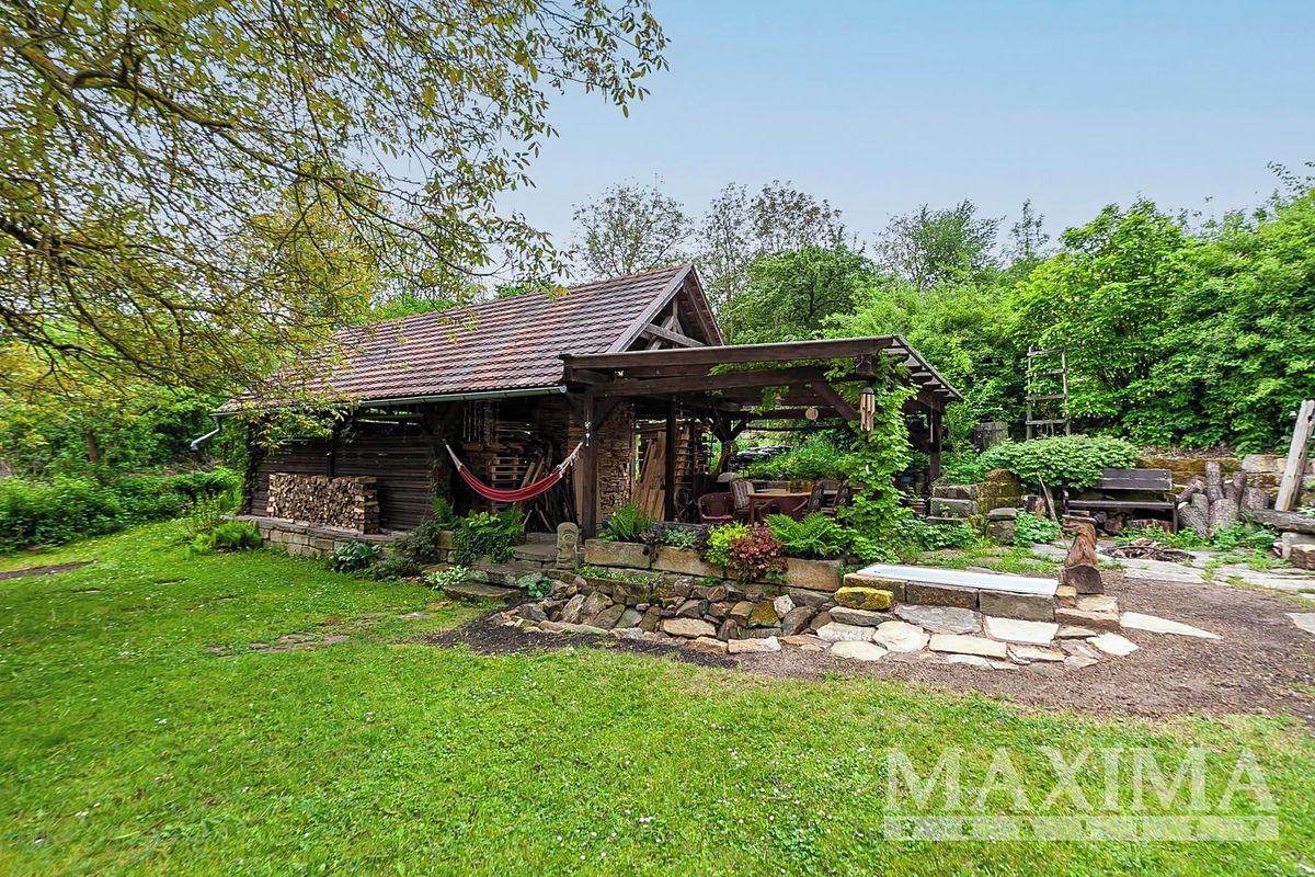 Prodej rodinného domu 196 m², pozemek 3460 m² – fotografie 2