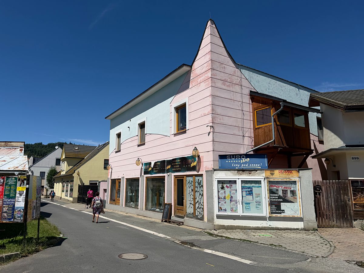Pronájem obchodního prostoru 169 m²