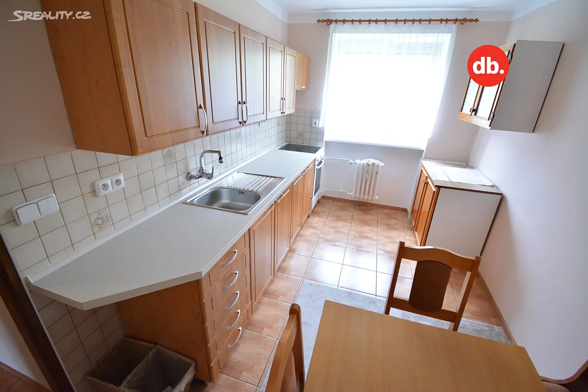 Prodej bytu 2+1 64 m², Ostrov