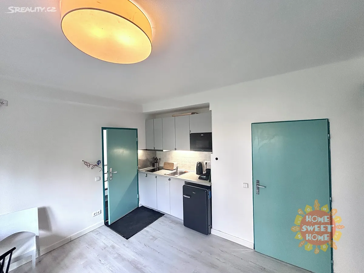 Pronájem bytu 2+kk 34 m² – pohled 4