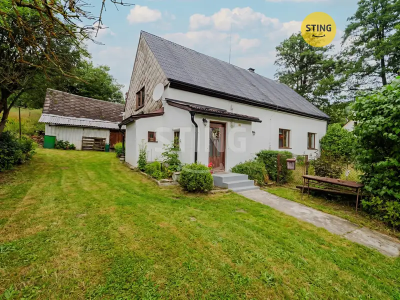 Prodej rodinného domu 180 m², pozemek 381 m², Lomnice – náhled fotky 1