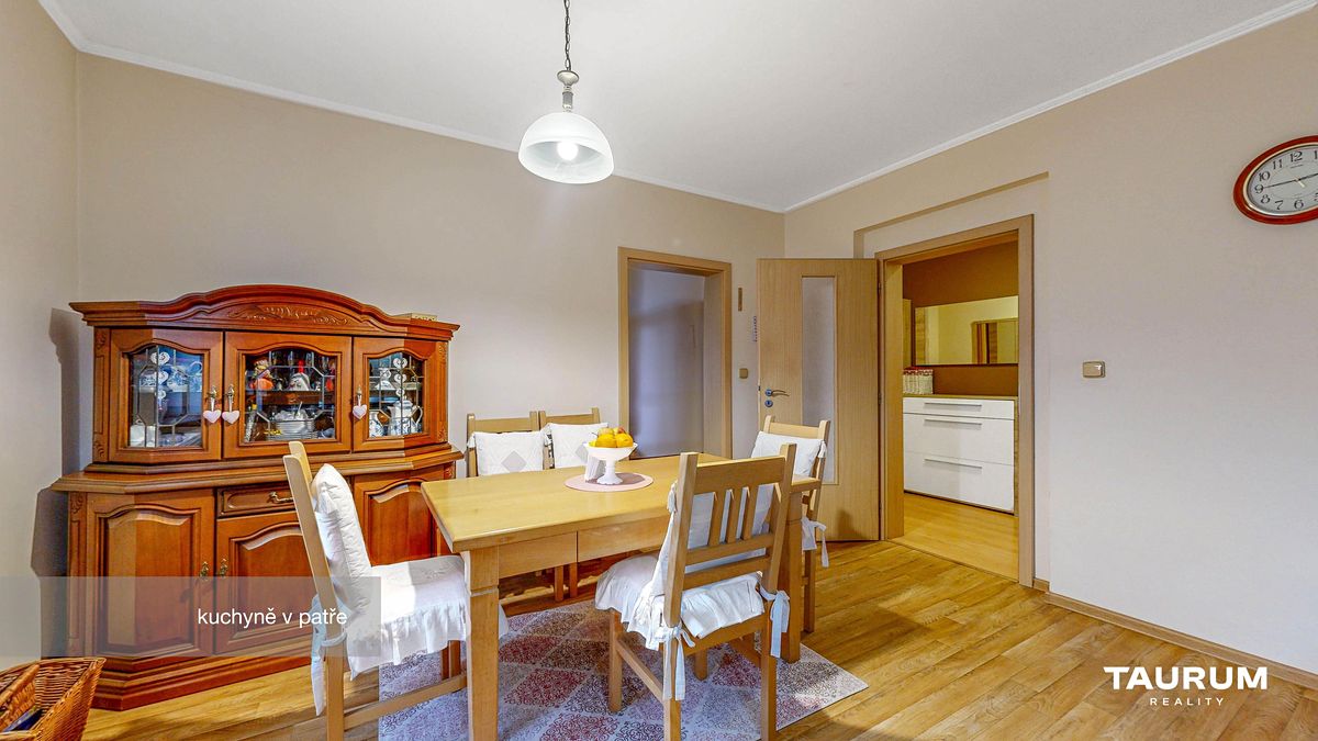 Prodej rodinného domu 591 m², pozemek 5421 m² – fotografie 4