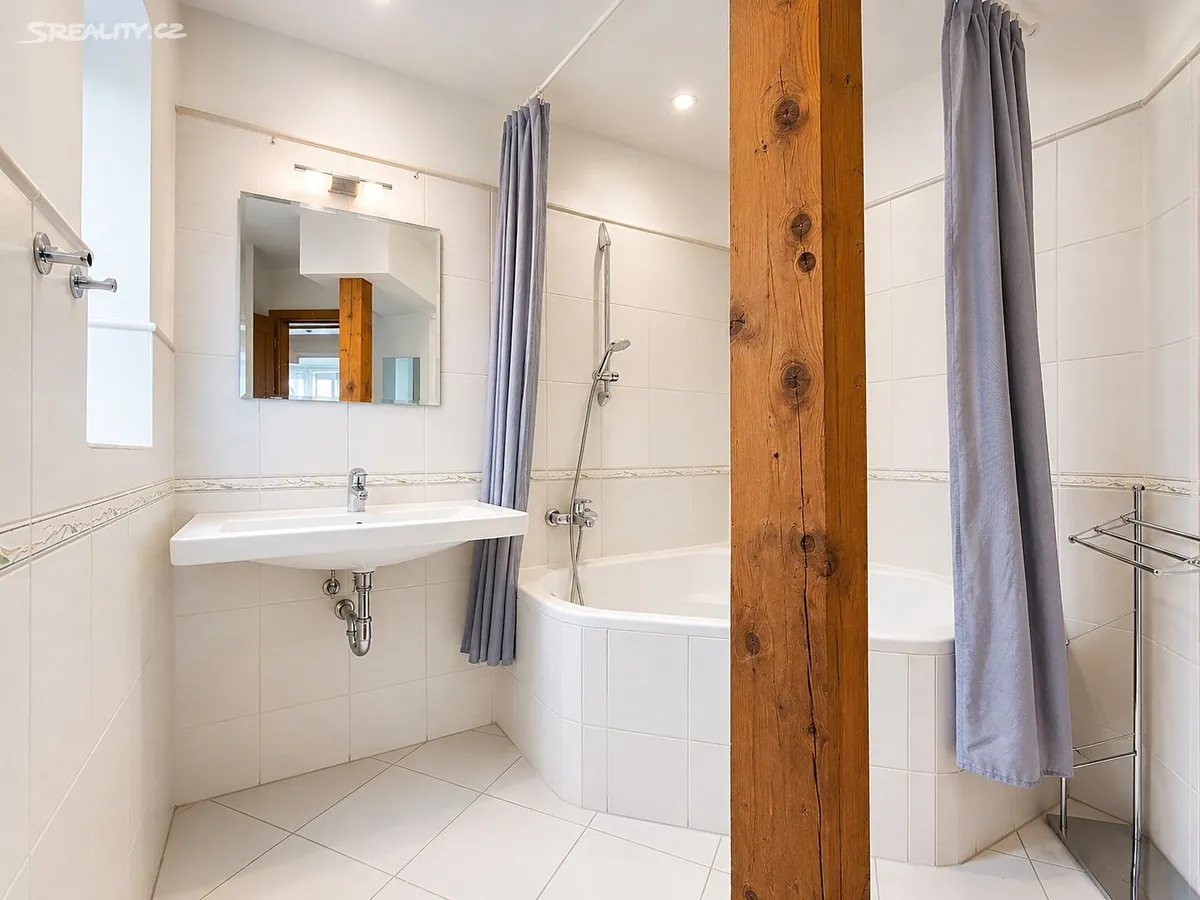 Pronájem bytu 3+kk 91 m² – pohled 5
