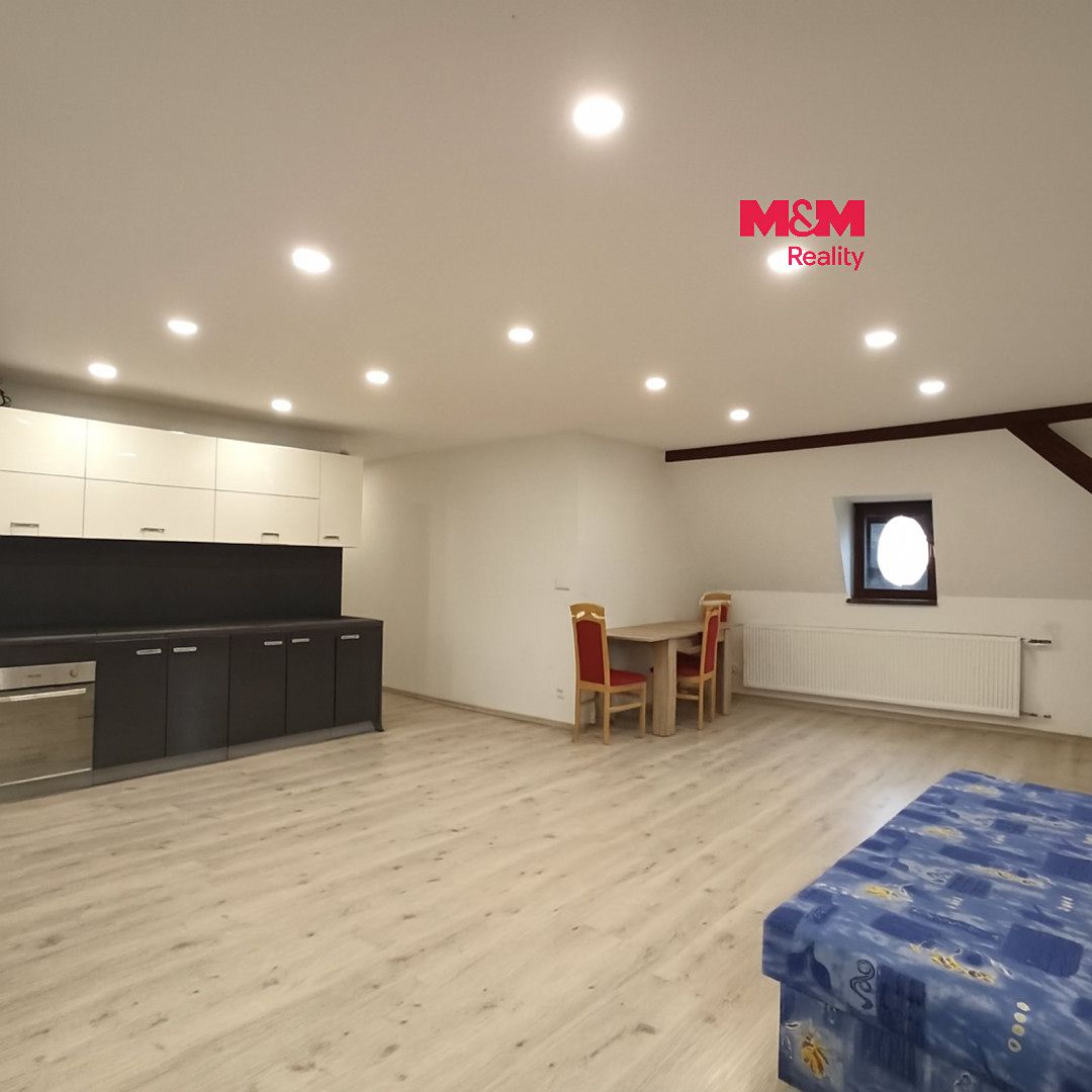 Pronájem bytu 3+kk 75 m²