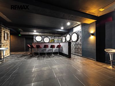 Prodej obchodního prostoru 140 m²