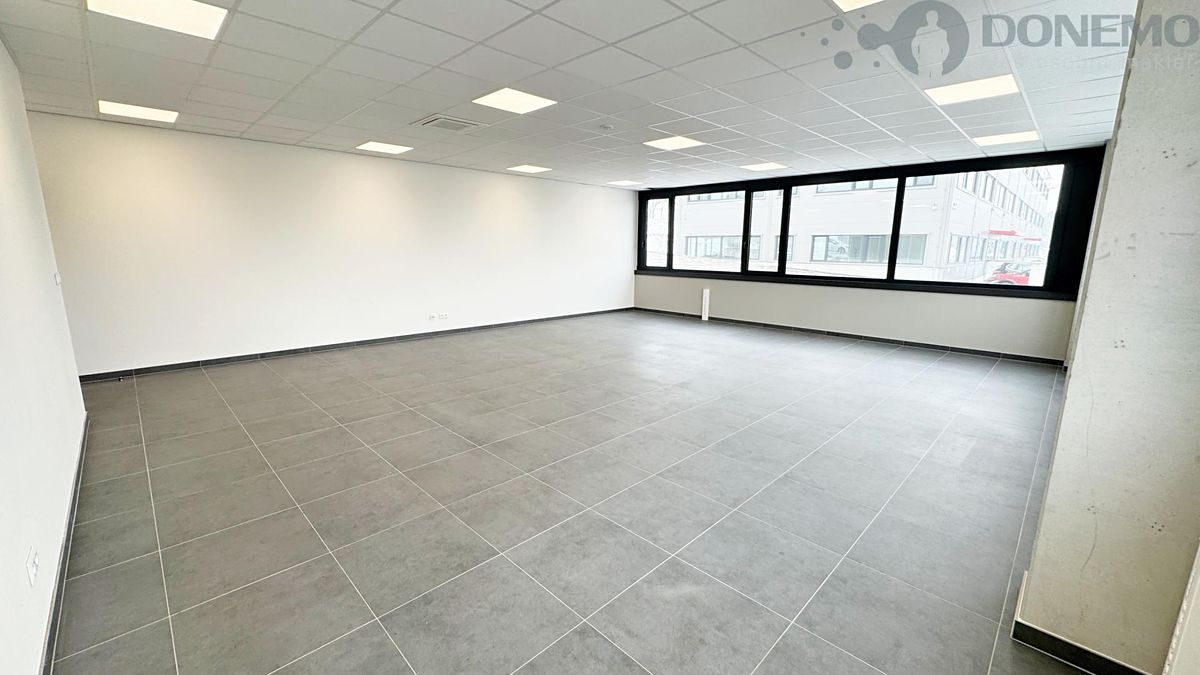 Pronájem kanceláře 153 m² – fotografie 2