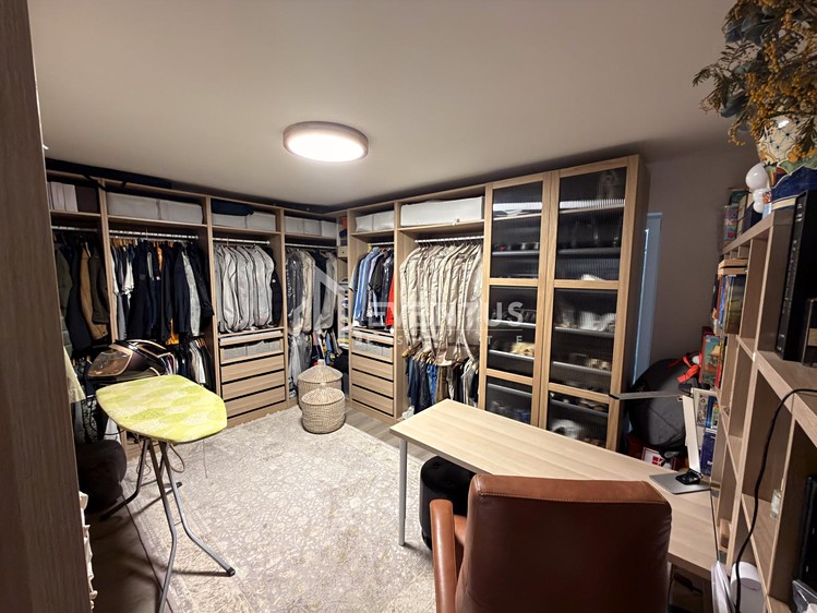 Будинок на продаж, 307 м² (16 з 34)