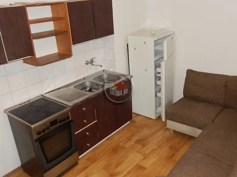 Pronájem bytu 1+kk 20 m², Třebíč – náhled fotky 2