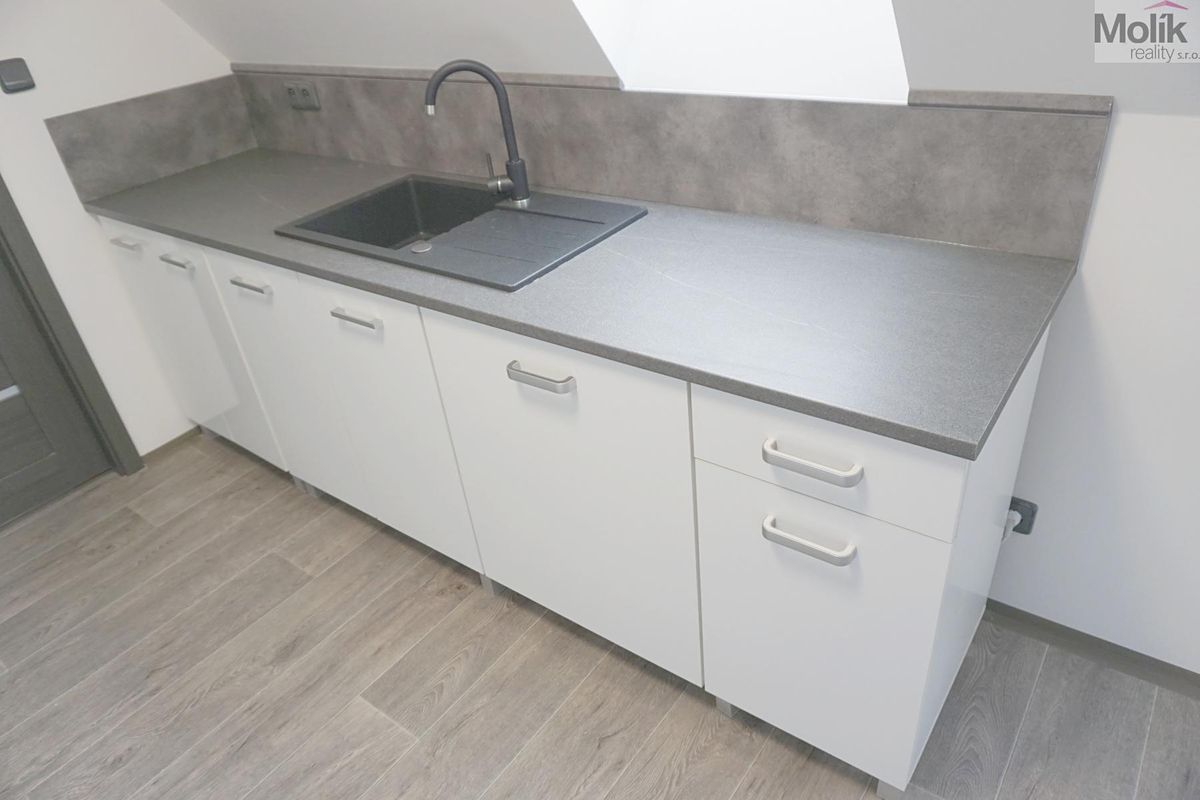 Pronájem bytu 3+kk 75 m² – fotografie 3