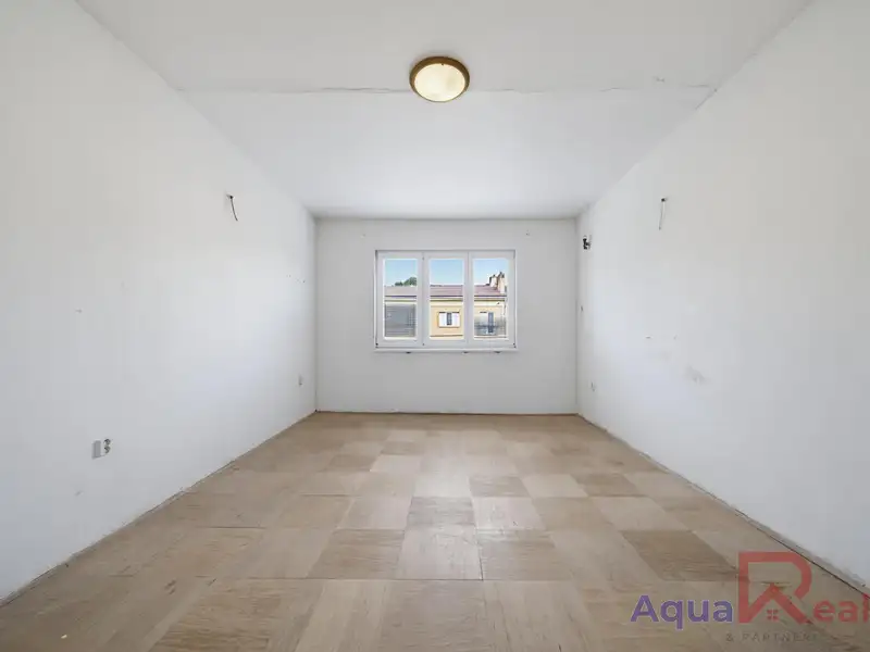 Prodej bytu 2+1 70 m², Ostrov – náhled fotky 3