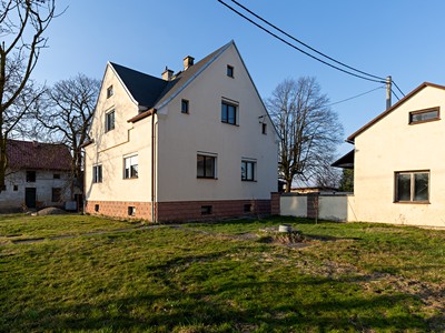 Prodej  rodinného domu 180 m², pozemek 2 056 m²