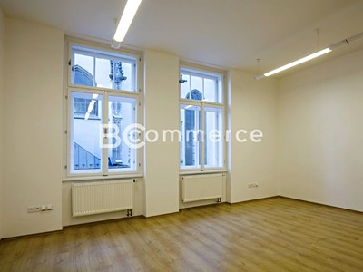 Pronájem kanceláře 87 m²