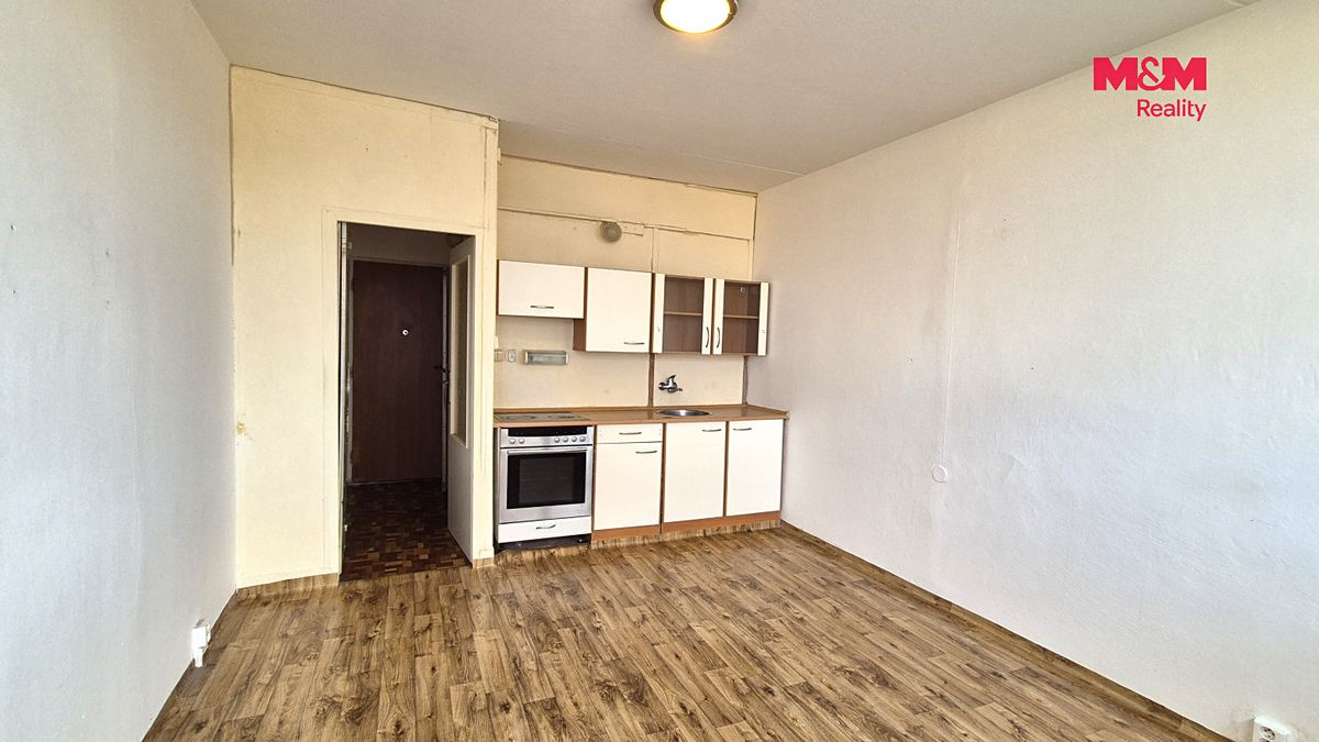 Pronájem bytu 1+kk 22 m² – fotografie 3