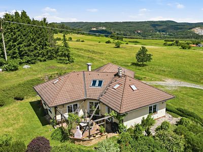 Prodej rodinného domu 212 m², pozemek 13662 m²