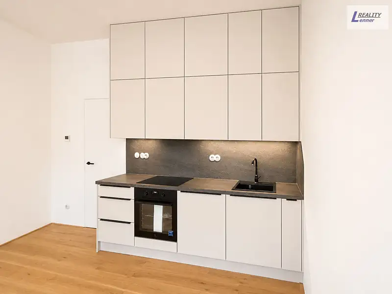 Pronájem bytu 1+kk 48 m², Jince – náhled fotky 3