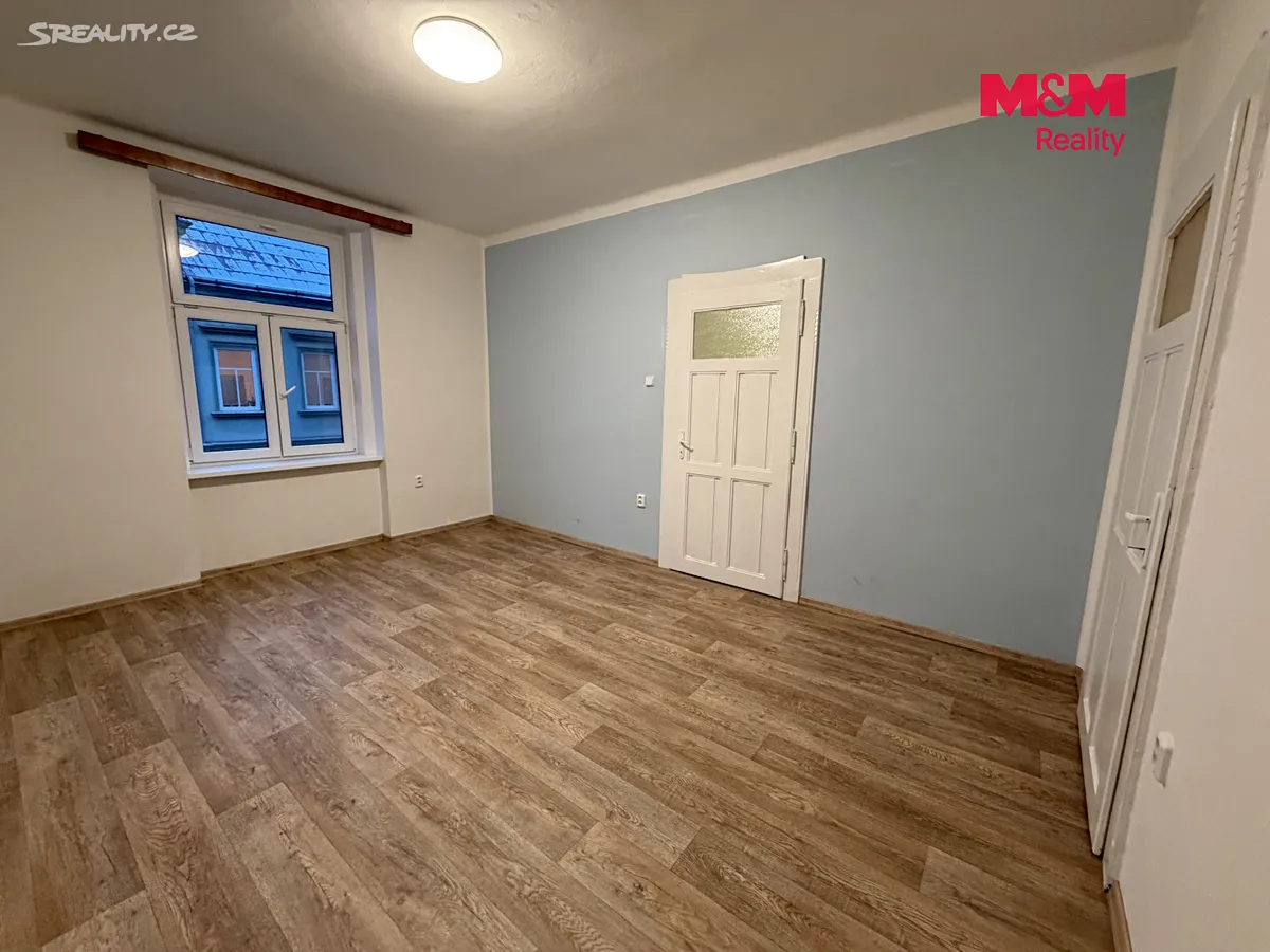 Pronájem bytu 2+1 52 m² – pohled 3