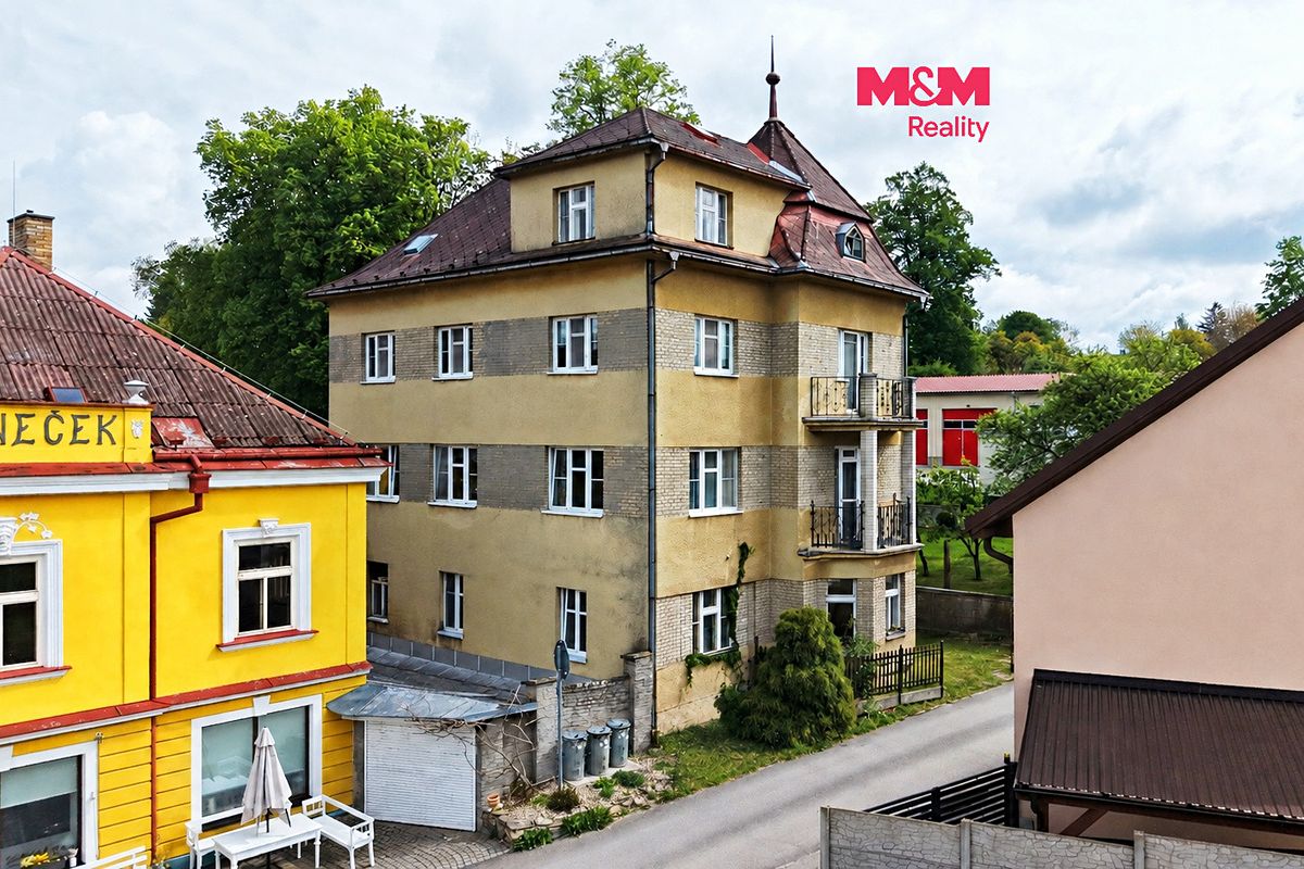 Prodej rodinného domu 330 m², pozemek 264 m²