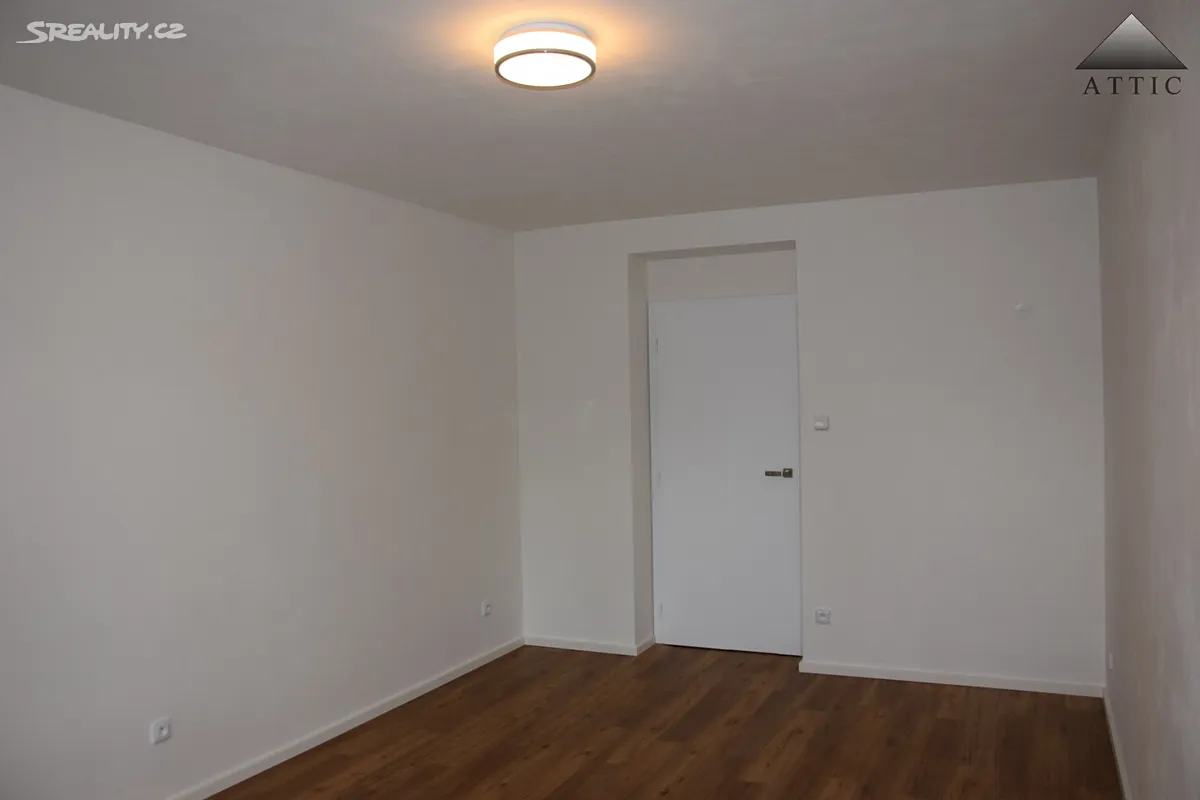 Pronájem bytu 3+1 84 m² – pohled 6