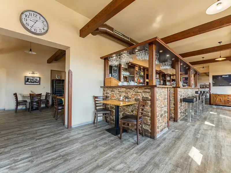 Prodej restaurace 299 m², Nučice – náhled fotky 3