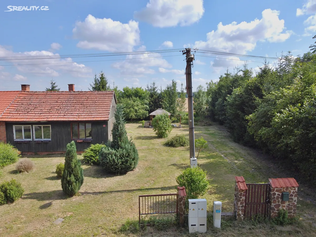 Prodej rodinného domu 60 m², pozemek 673 m² – pohled 2