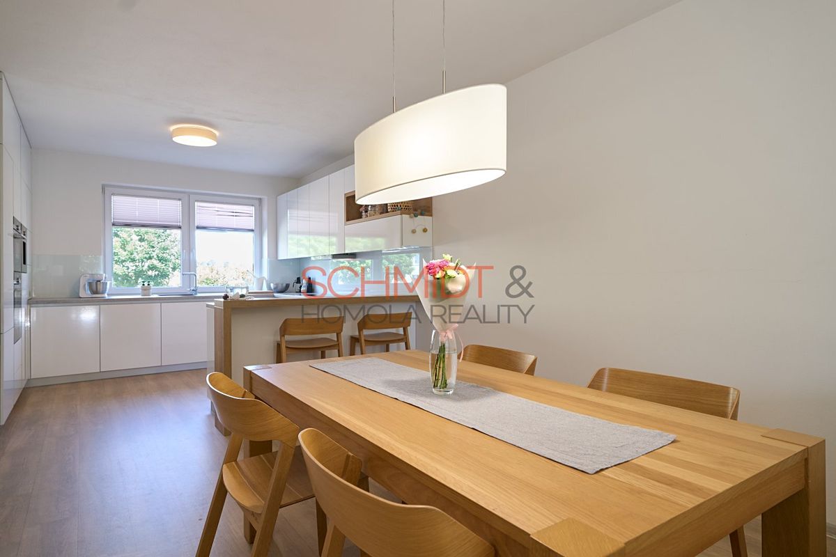 Prodej rodinného domu 201 m², pozemek 312 m² – fotografie 4