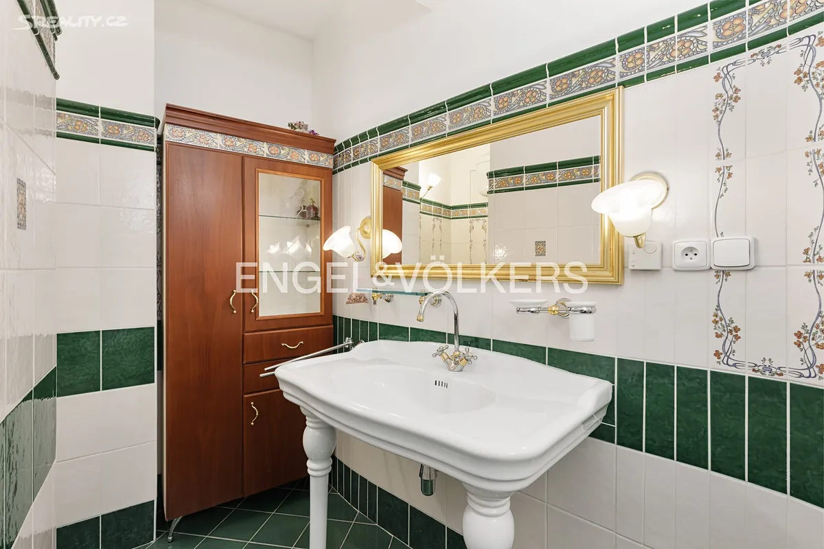 Pronájem bytu 2+kk 70 m² – pohled 6