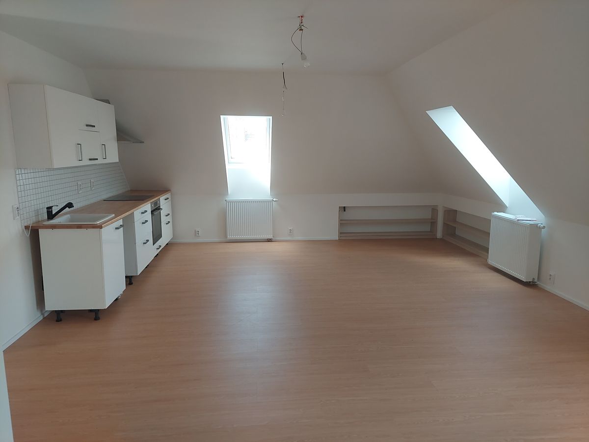 Pronájem bytu 2+kk 65 m²