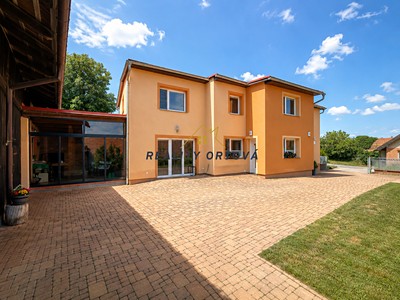 Prodej  rodinného domu 166 m², pozemek 2 688 m²