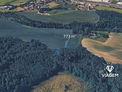 Prodej pole 1561 m²