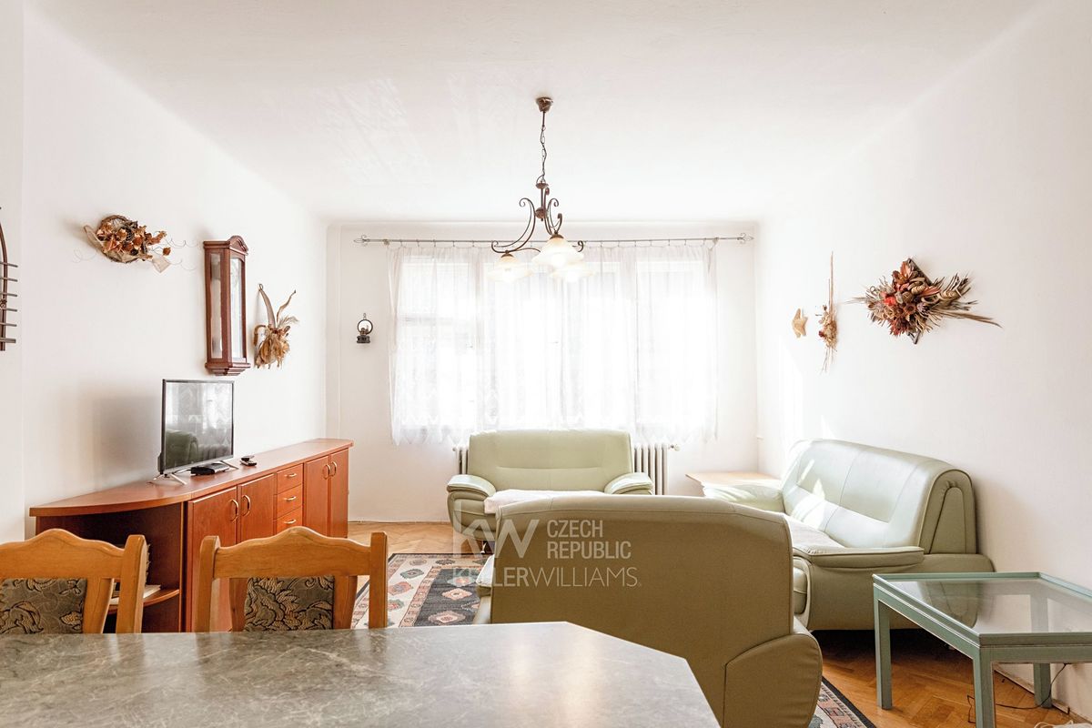 Pronájem bytu 4+kk 80 m²