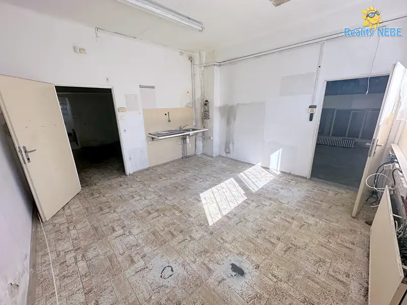 Pronájem obchodního prostoru 164 m², Praha – náhled fotky 2
