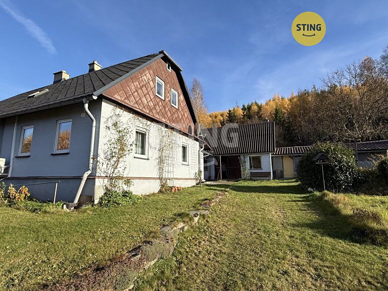 Prodej rodinného domu 150 m², pozemek 2326 m²